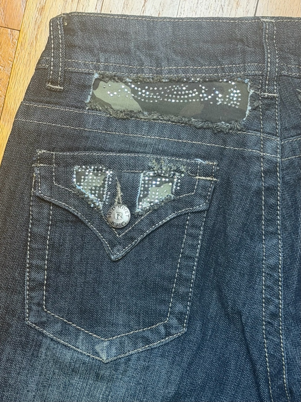 Y2K Red Rivet Low Rise Jeans Size 9 - Picture 5 of 6
